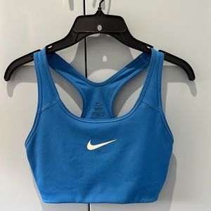 Nike Dri-FIT Swoosh Sports Bra